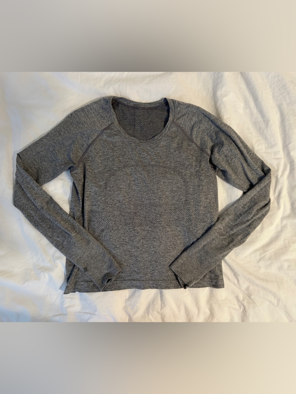 Lululemon Swiftly Tech Long-Sleeve Shirt 2.0
Waist Length